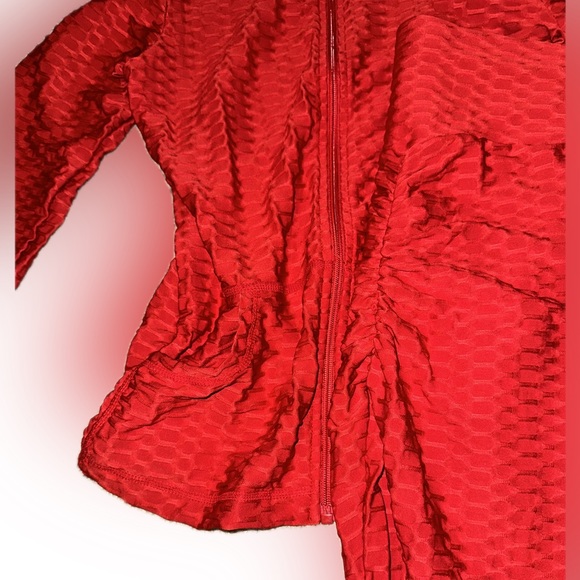 Activewear 2 piece suit red X Large fits like a Large - Picture 7 of 12